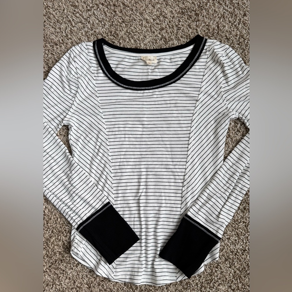 Hem & thread ribbed long sleeve